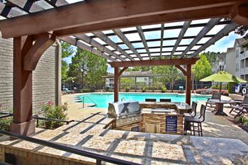 Poolside kitchen and lounge